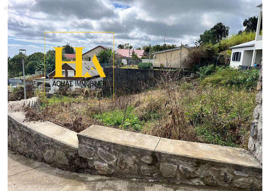 Terrain à SAINT-PAUL