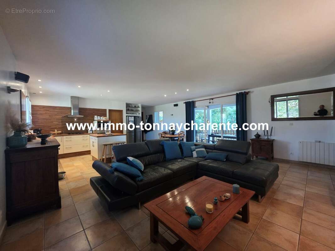 Maison à TONNAY-CHARENTE