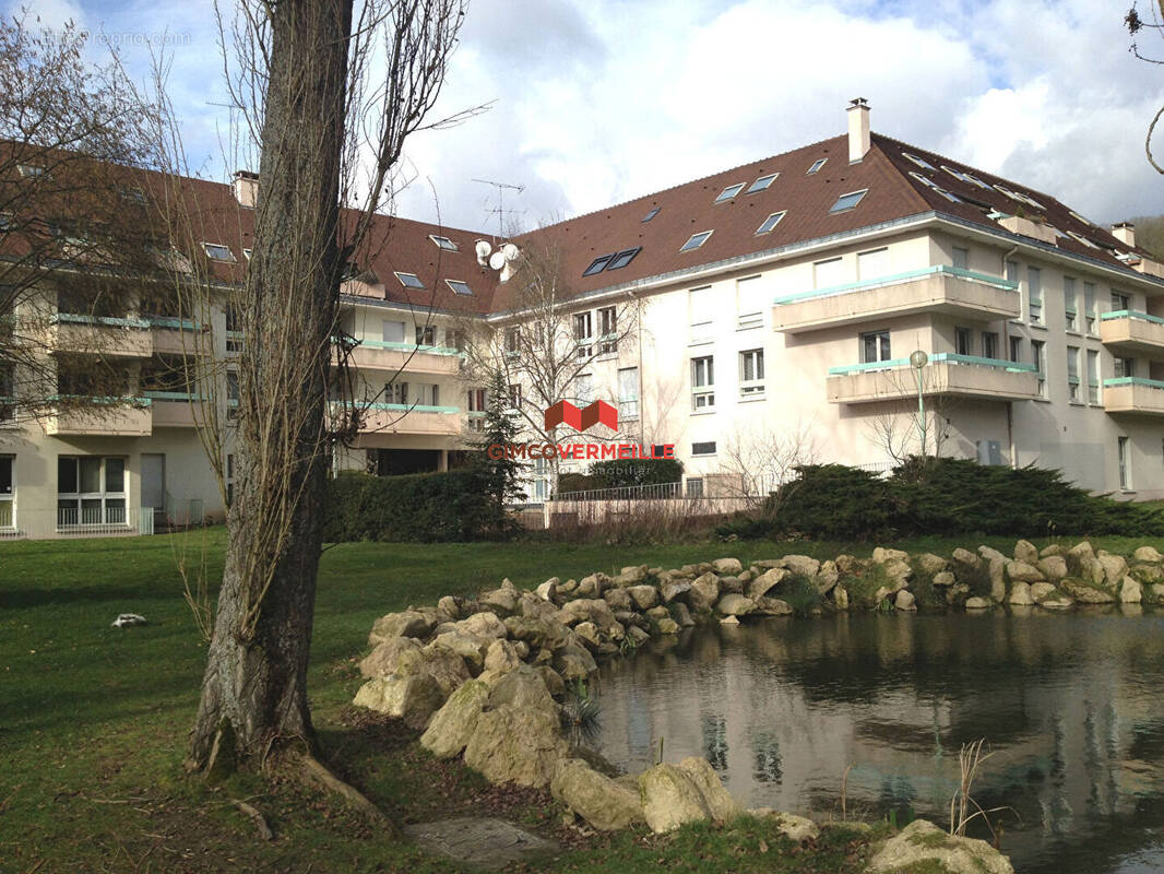 Appartement à SAINT-REMY-LES-CHEVREUSE