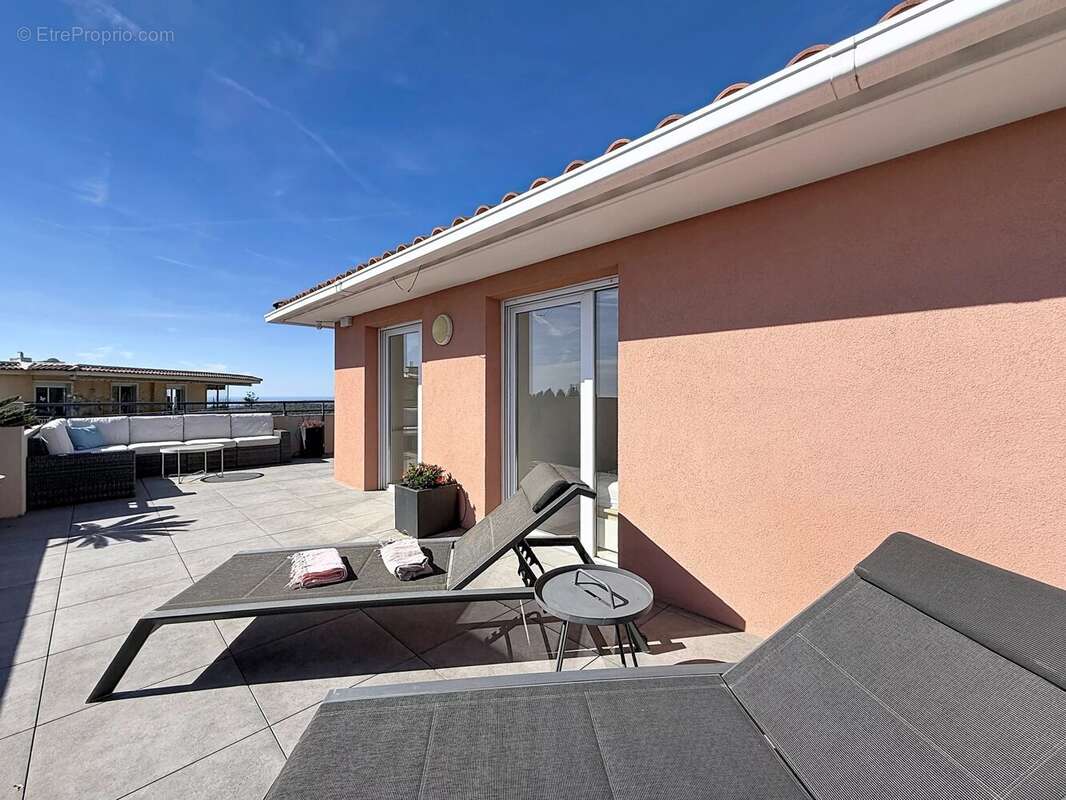 Appartement à VENCE