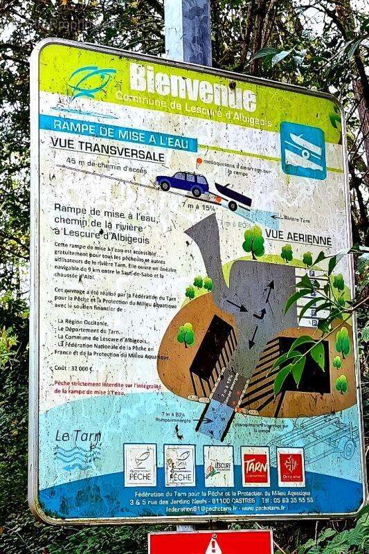 Terrain à LESCURE-D'ALBIGEOIS