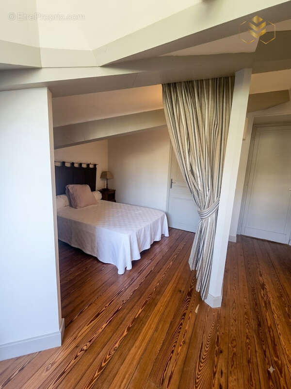 Menton - le pied a terre ideal dans un vrai palace de renom - photo 4