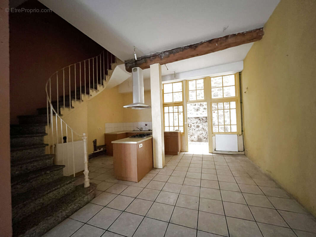 Maison à LEZIGNAN-CORBIERES
