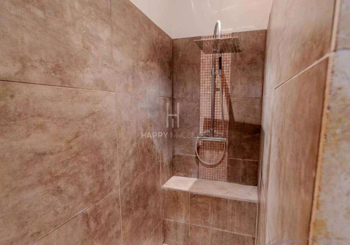 Maison à FONTVIEILLE