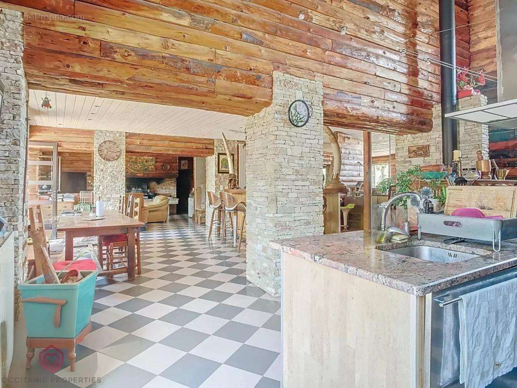 Maison à BELVEZE-DU-RAZES