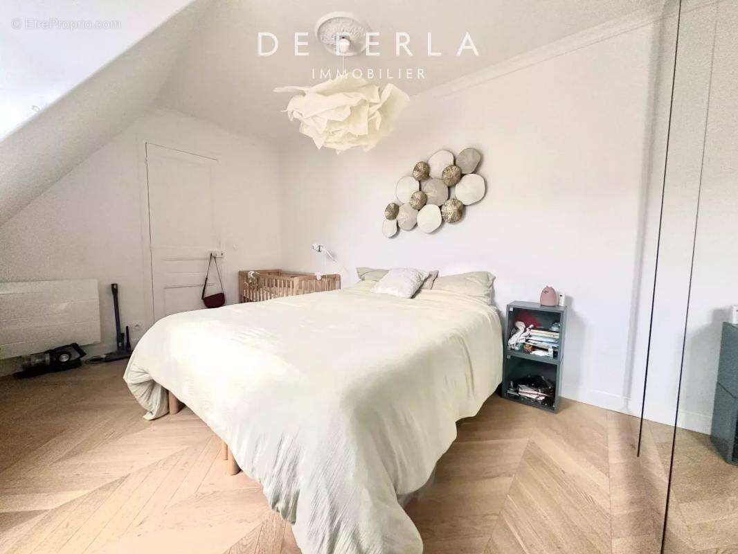 Appartement à PARIS-8E