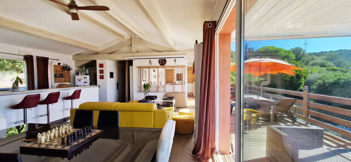 Maison à HYERES