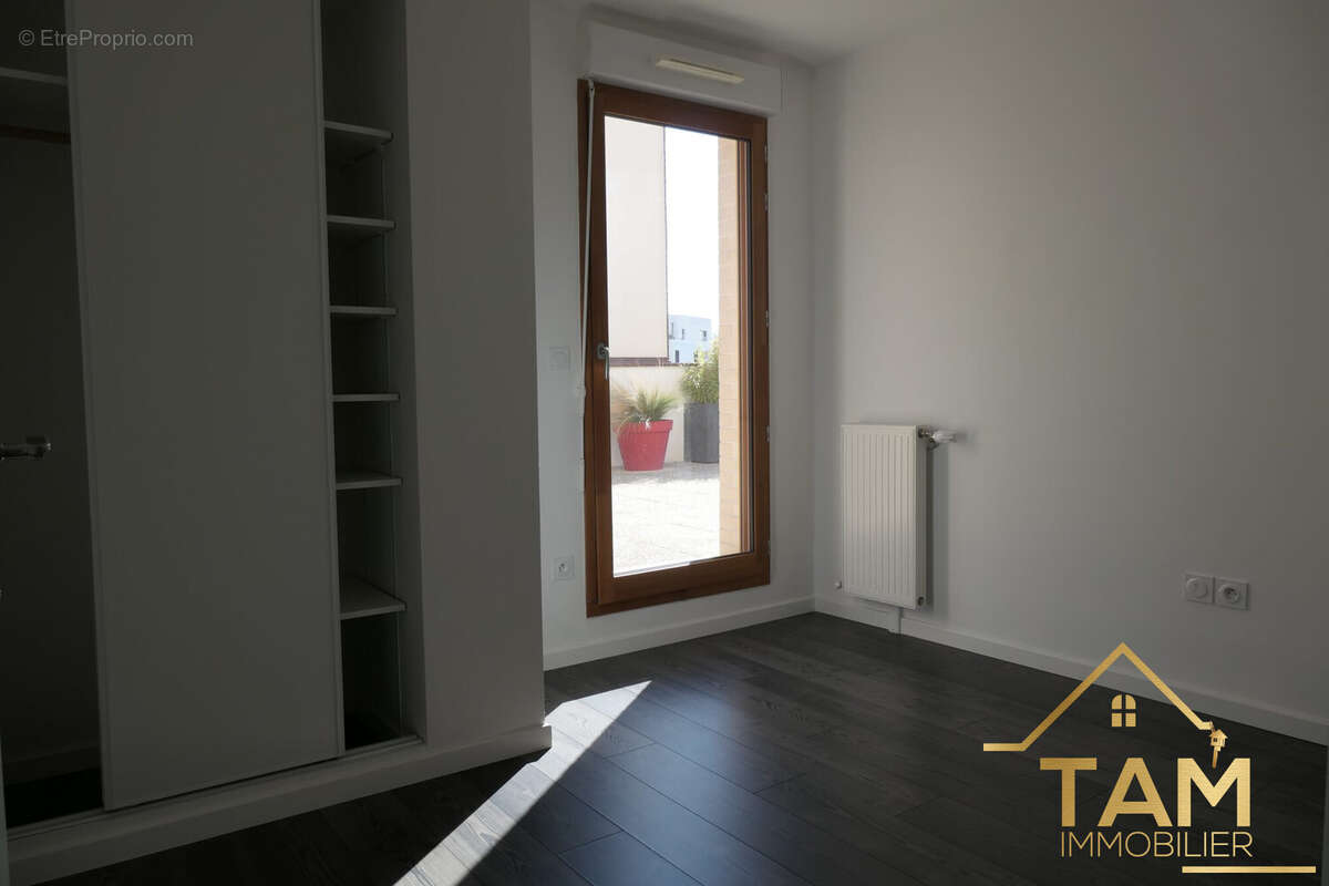 Appartement à SAINT-CYR-L'ECOLE
