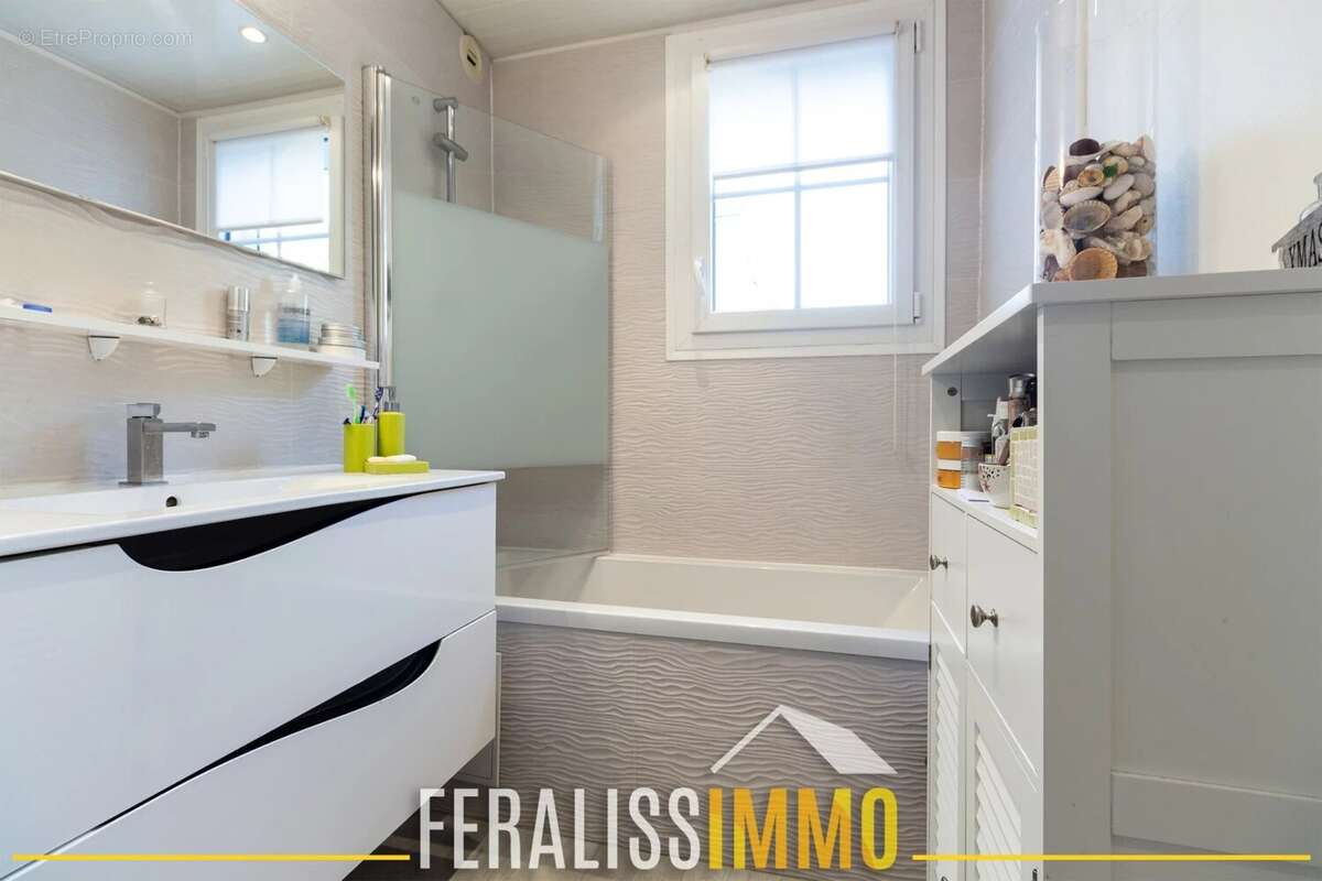 Appartement à COURDIMANCHE