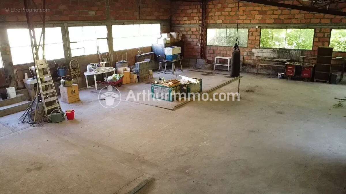 Maison à étage, 118 m², 2 ch, hangar - photo 15