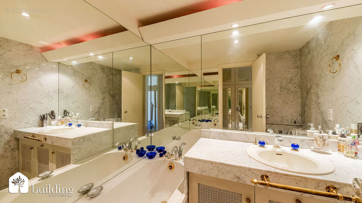 Paris 16ème - Appartement 4 pièces de 85,21 m2 - photo 9