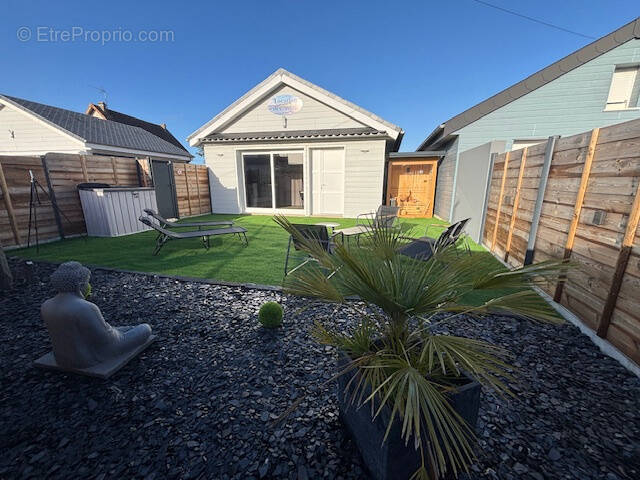 Maison à SAINT-PAIR-SUR-MER