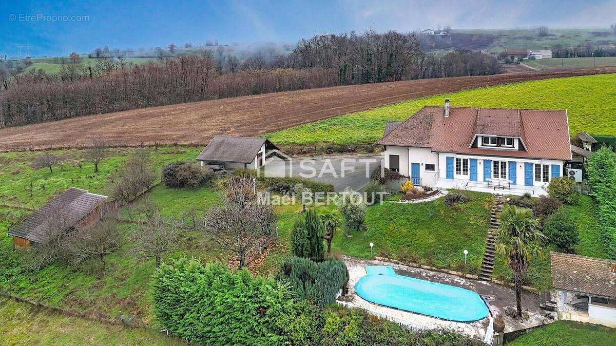 Photo 1 - Maison à SAINT-GENIX-SUR-GUIERS