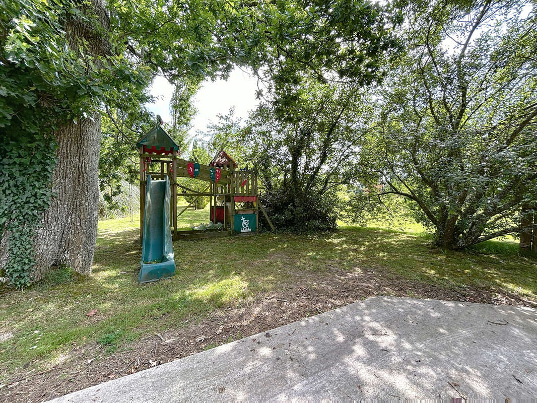 Maison à NEUFMESNIL