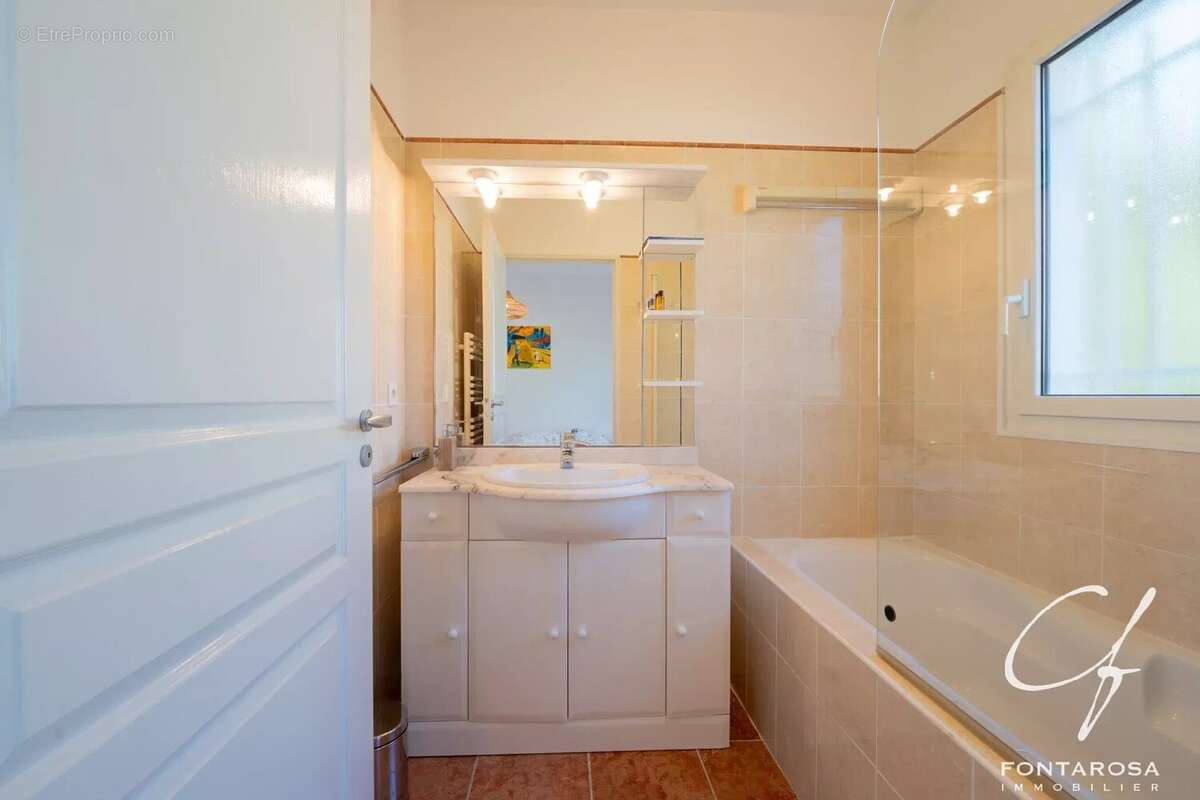 Appartement à SAINT-RAPHAEL
