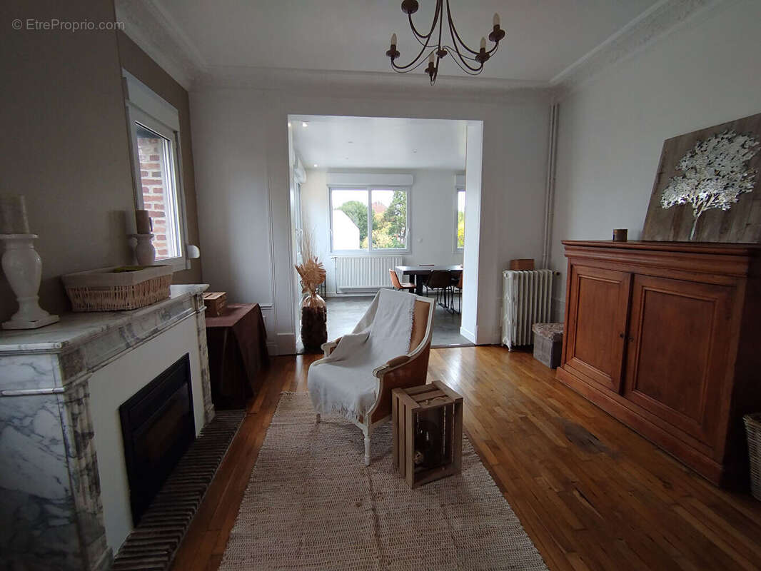 Maison à ORIGNY-SAINTE-BENOITE