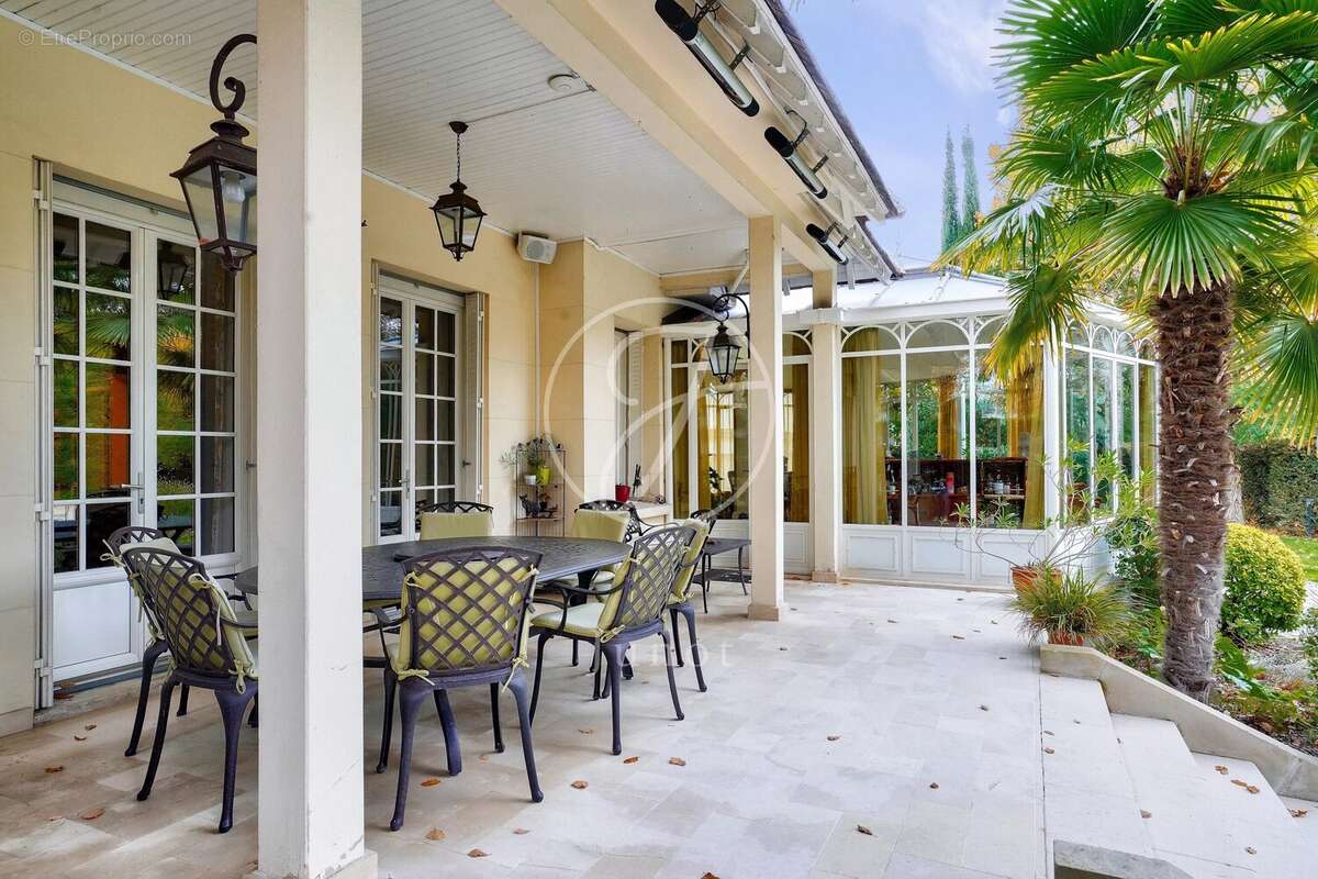 Maison à LE VESINET