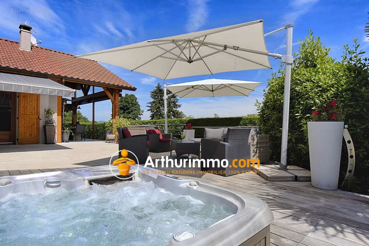 Maison à BOURGOIN-JALLIEU