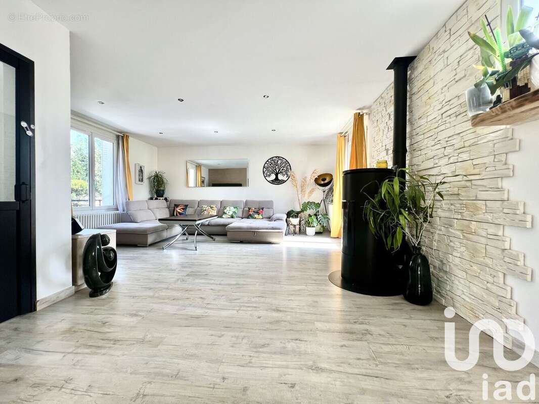 Photo 3 - Maison à VILLECRESNES