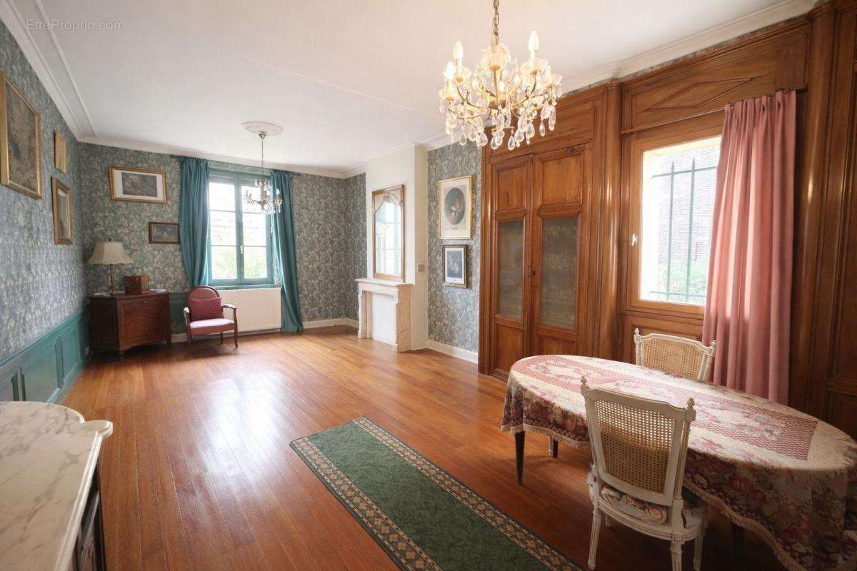 Maison à BERTHECOURT