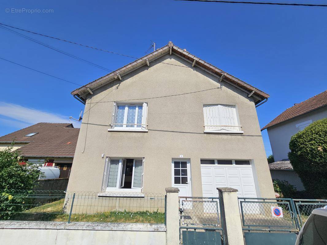 Maison à GUERET