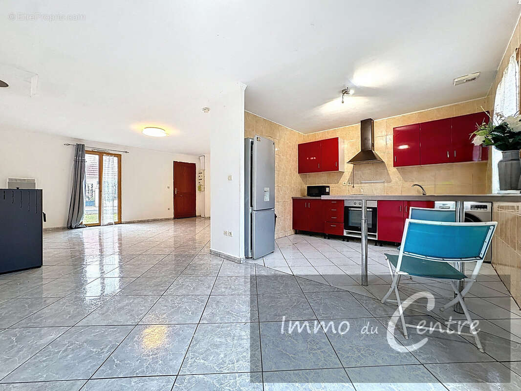 Maison à MONTMIRAIL