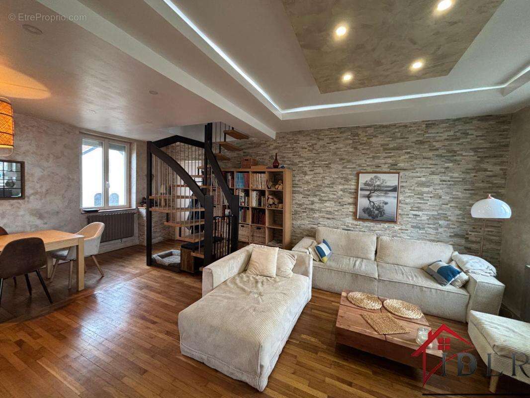 Appartement à MARLY