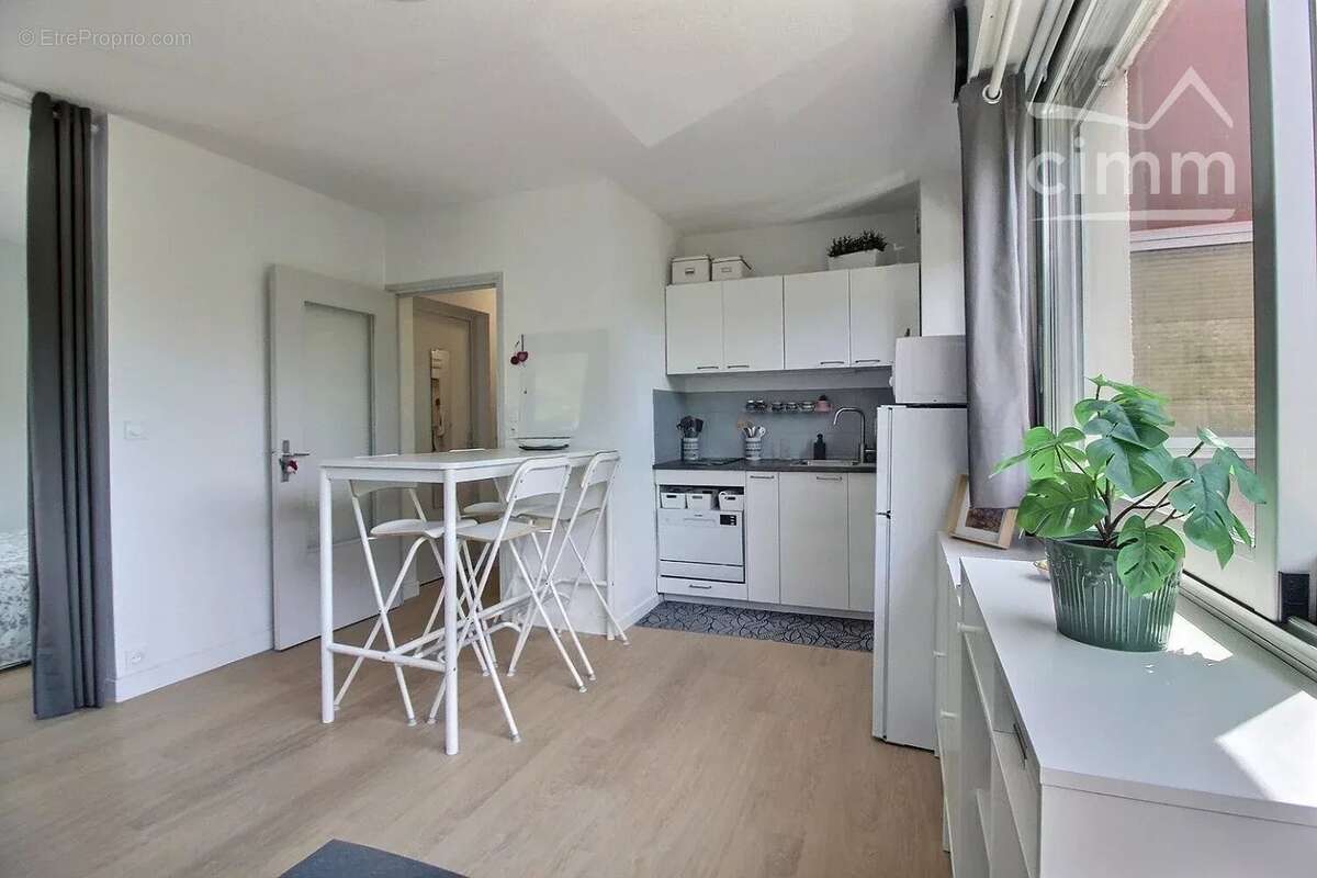 Appartement à MEYLAN