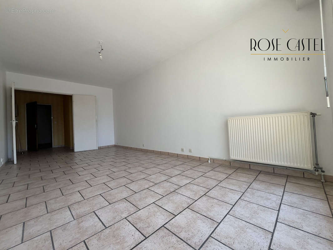Appartement 57 m² à Chartres  - photo 2
