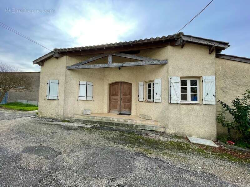 Hameau Authentique T15 à vendre, avec Maison et 6 logements indépendants et une vue panoramique-Saint-Vincent-Lespinasse (82) - photo 4