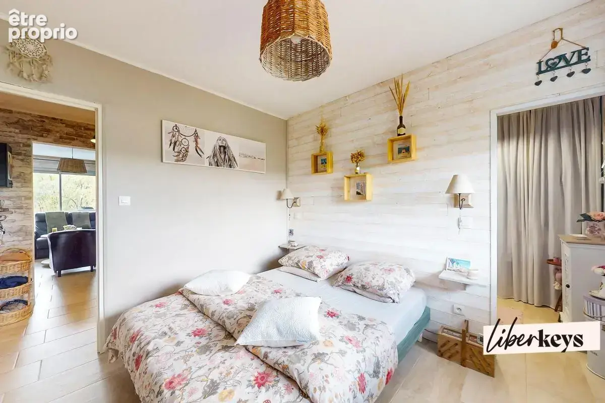 Rare à Tremblay-en-France – F2 de 48,89 m² entièrement rénové, dernier étage avec balcon et vue sur les arbres - photo 12