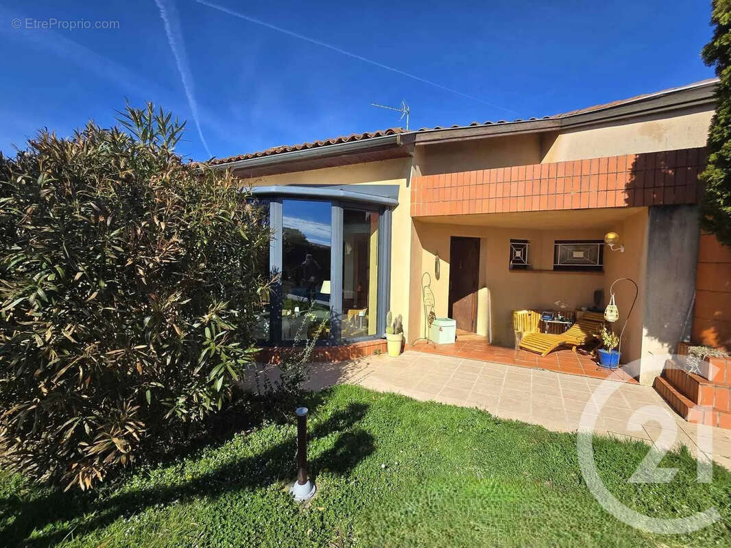 Maison à LAVERNOSE-LACASSE