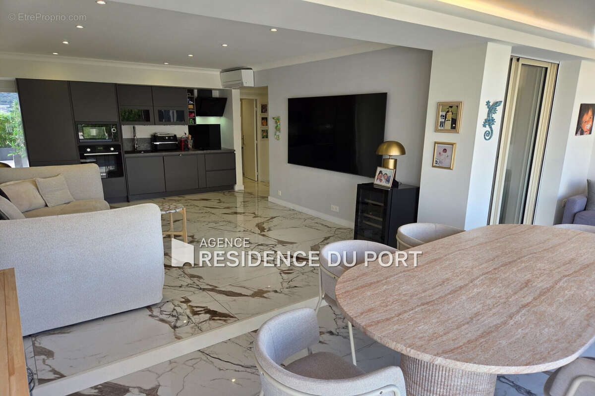 Appartement à MANDELIEU-LA-NAPOULE