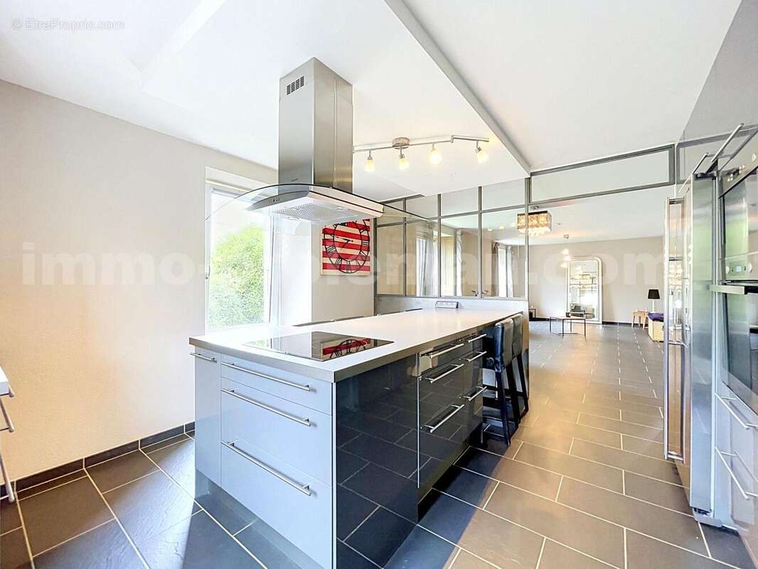 Maison 159 m² à Etaux  - photo 5