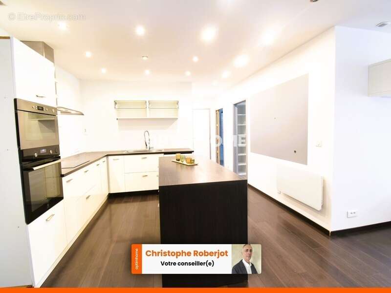 JOLI POTENTIEL pour ce Duplex en HYPER CENTRE VILLE, avec possibilité de 4 chambres et immédiatement disponible !! - photo 6
