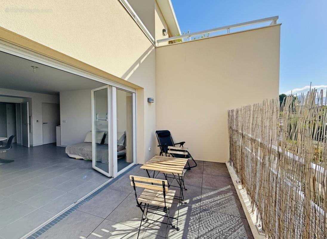 Appartement à ROUSSET