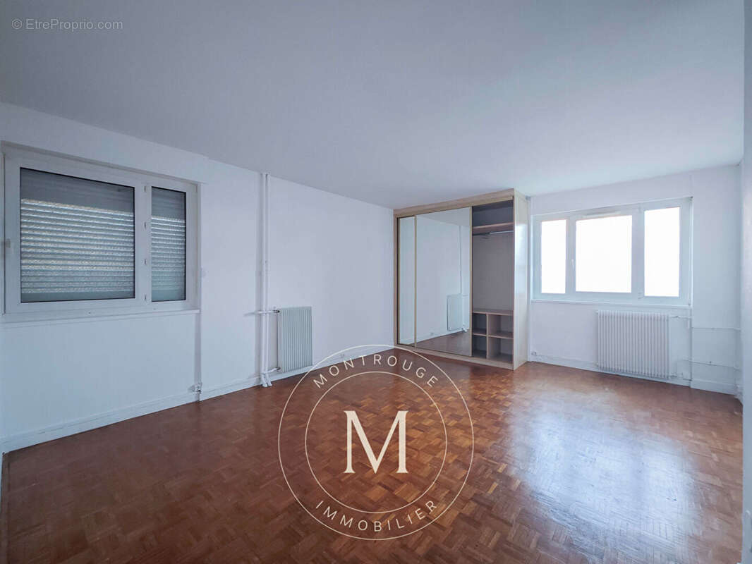 Appartement à MONTROUGE