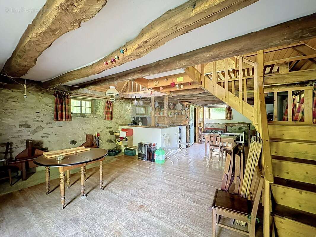 Maison à CAMPAN