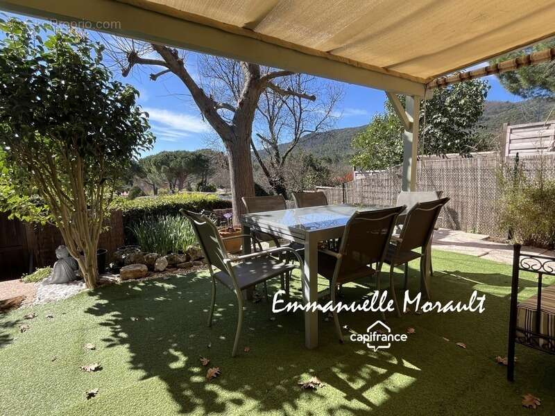 Maison à BAGNOLS-EN-FORET