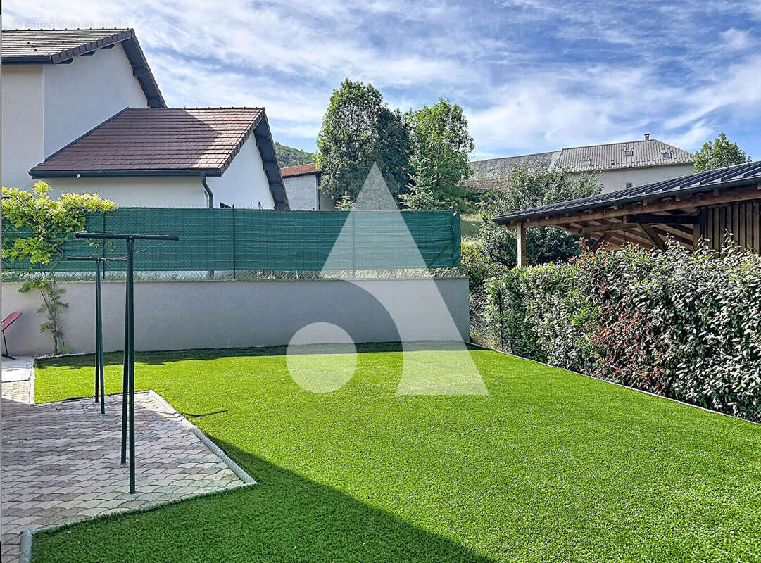 Villa contemporaine d'exception - RAMBAUD (05000) - Type 4 - photo 9