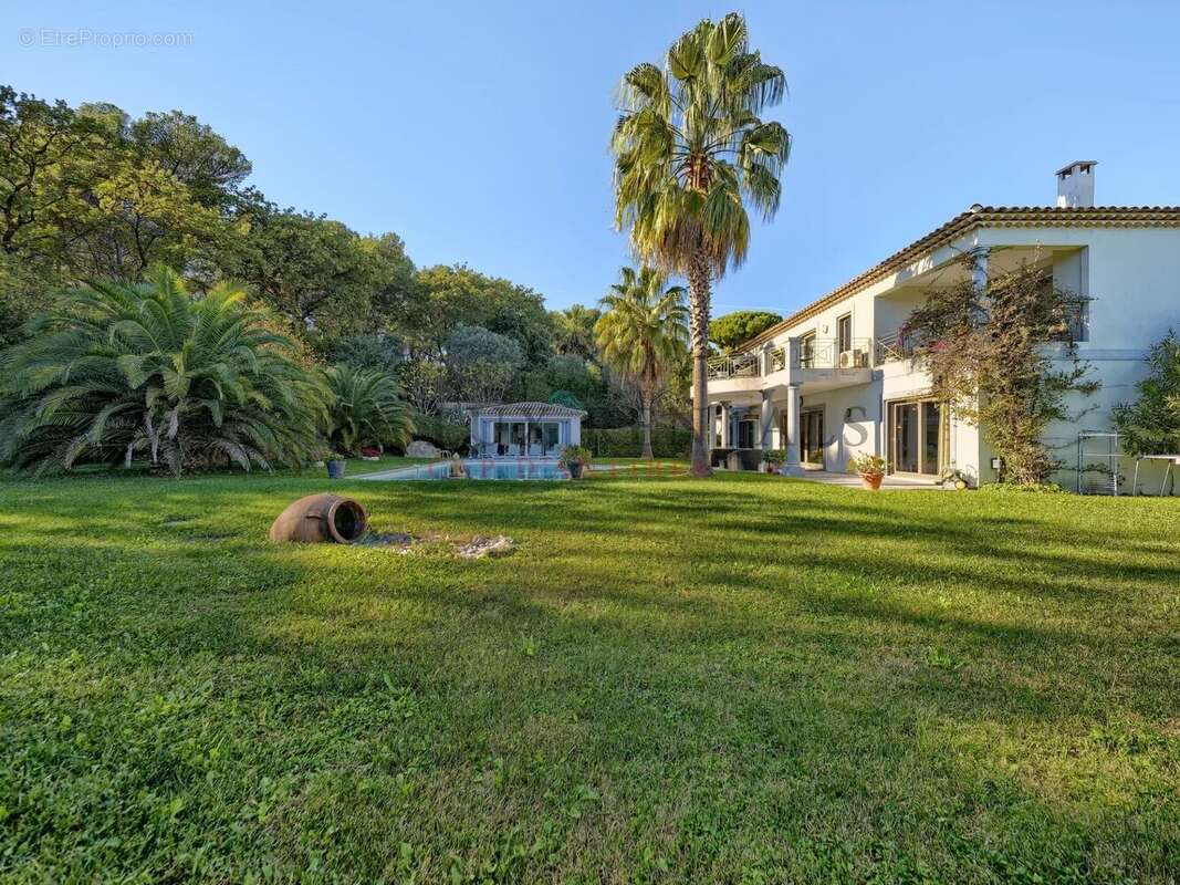 Maison à MOUGINS