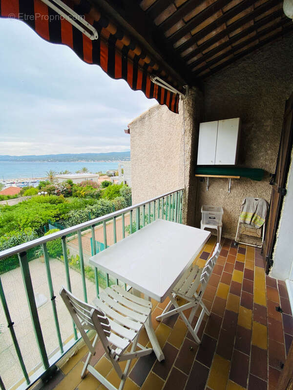 Appartement à SAINT-CYR-SUR-MER