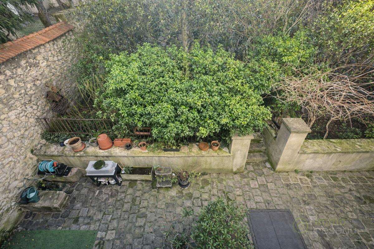 Appartement à MONTROUGE