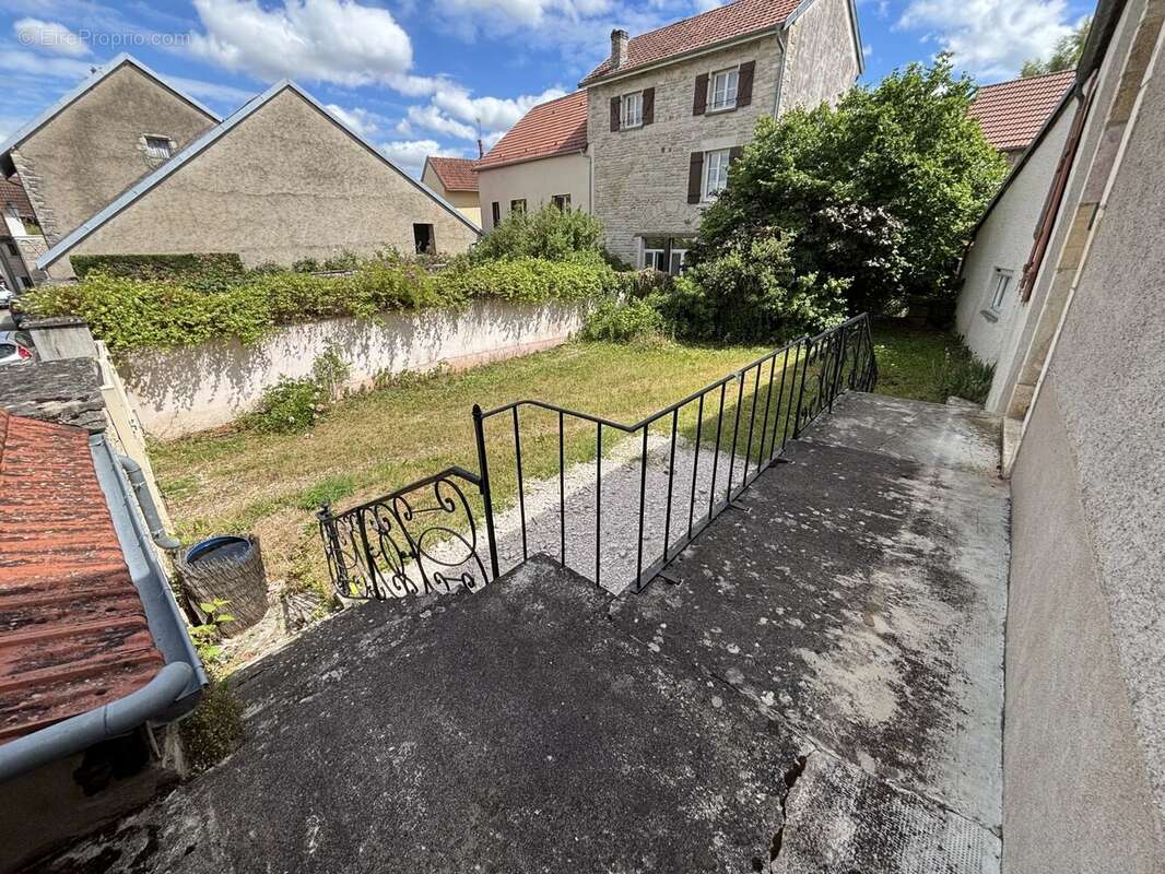 Maison en pierre 3 chambres avec jardin - photo 11