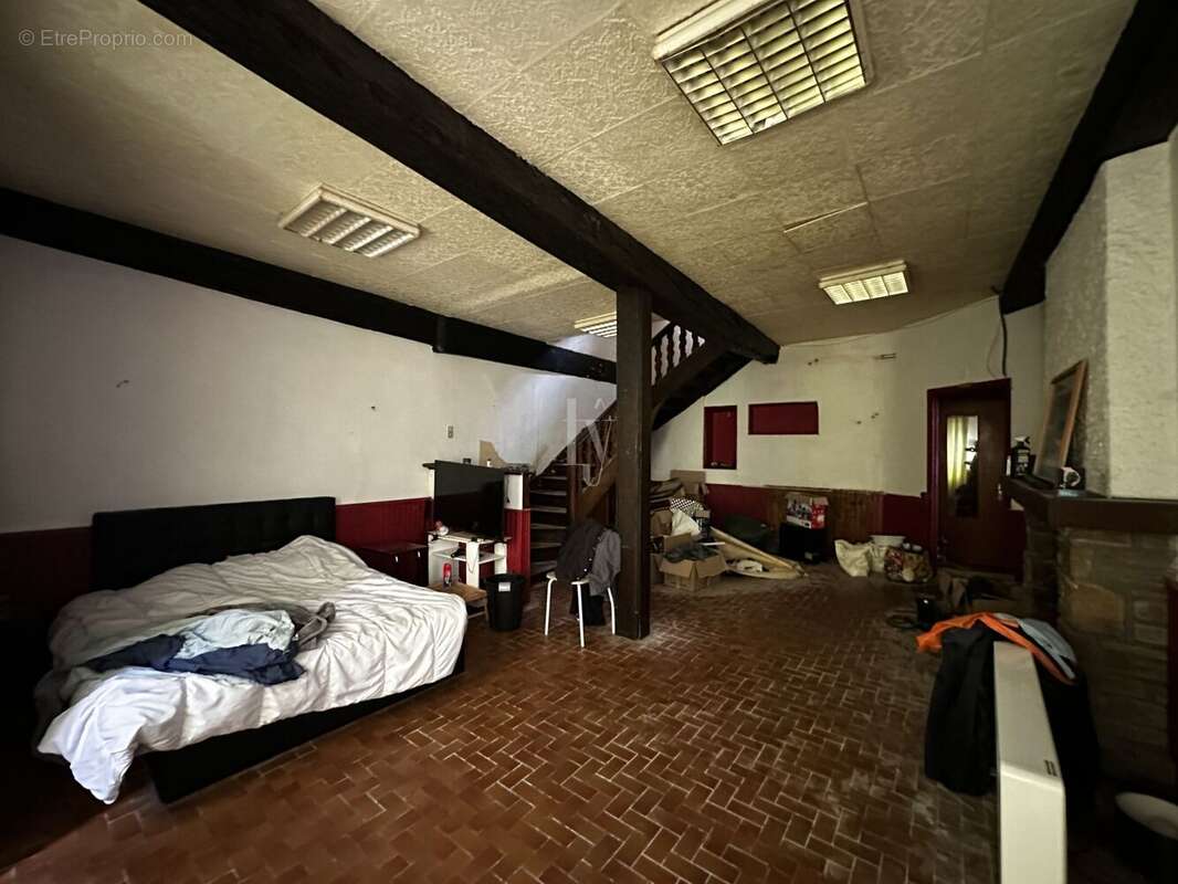 Maison à MAGNAC-BOURG