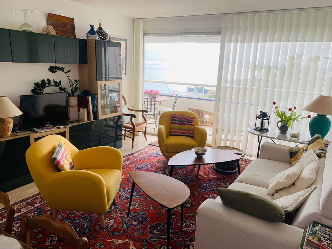 Appartement à VILLENEUVE-LOUBET