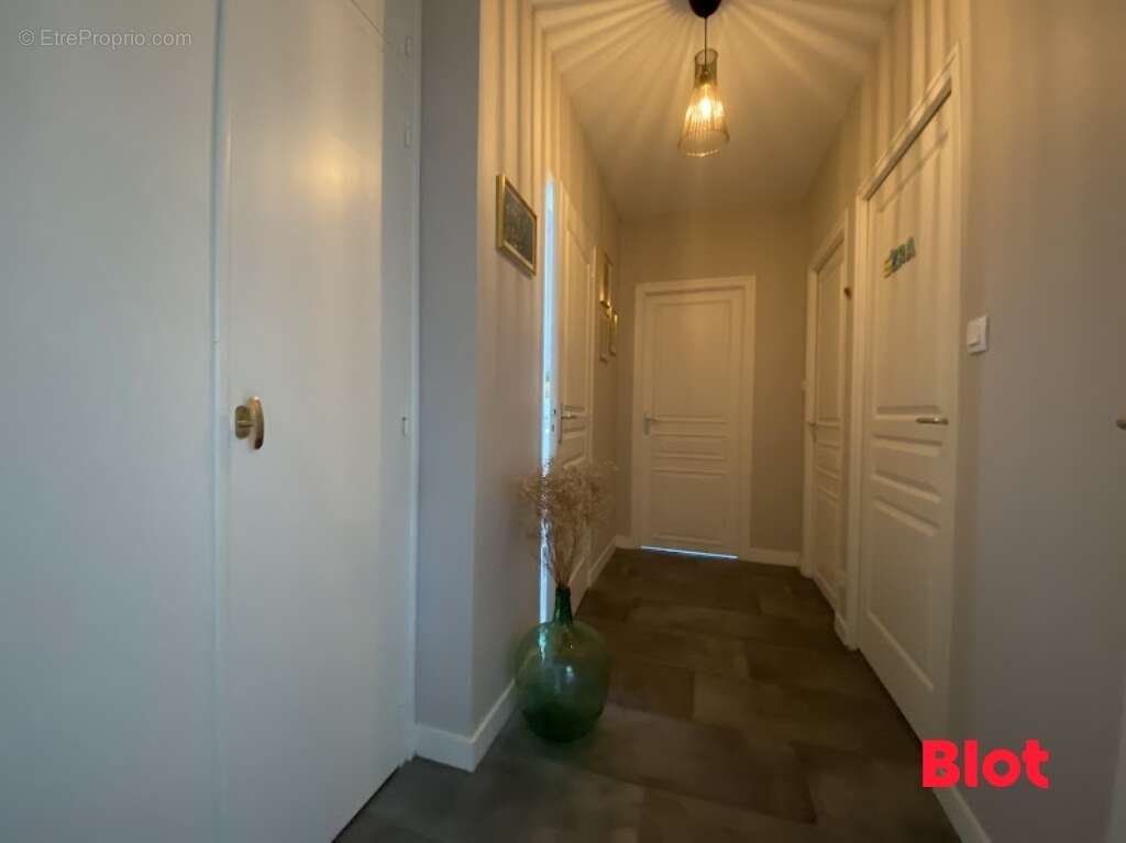 Appartement à JANZE