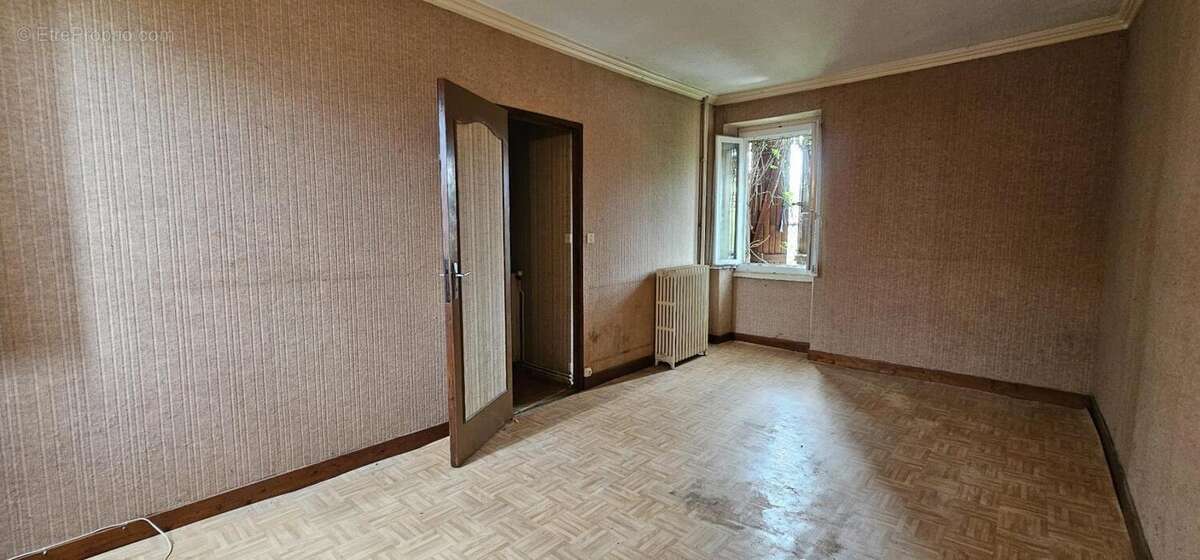 Maison à LIMOGNE-EN-QUERCY