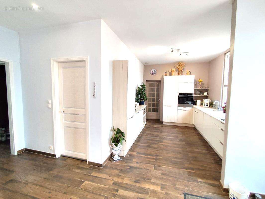 Maison à COURVILLE-SUR-EURE