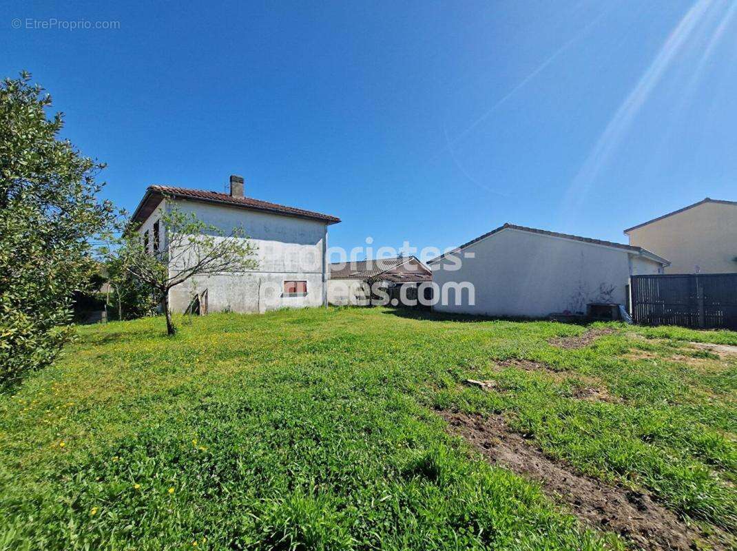 Terrain à SAINT-ANDRE-DE-CUBZAC